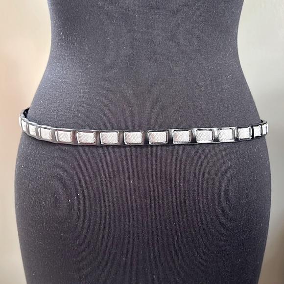 NWOT Calvin Klein Jeans leather belt with metallic mesh accent - Picture 2 of 5